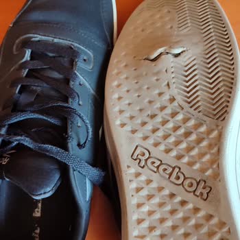 Altı Ayda Bozulan Reebok Ayakkabı Hayal Kırıklığı