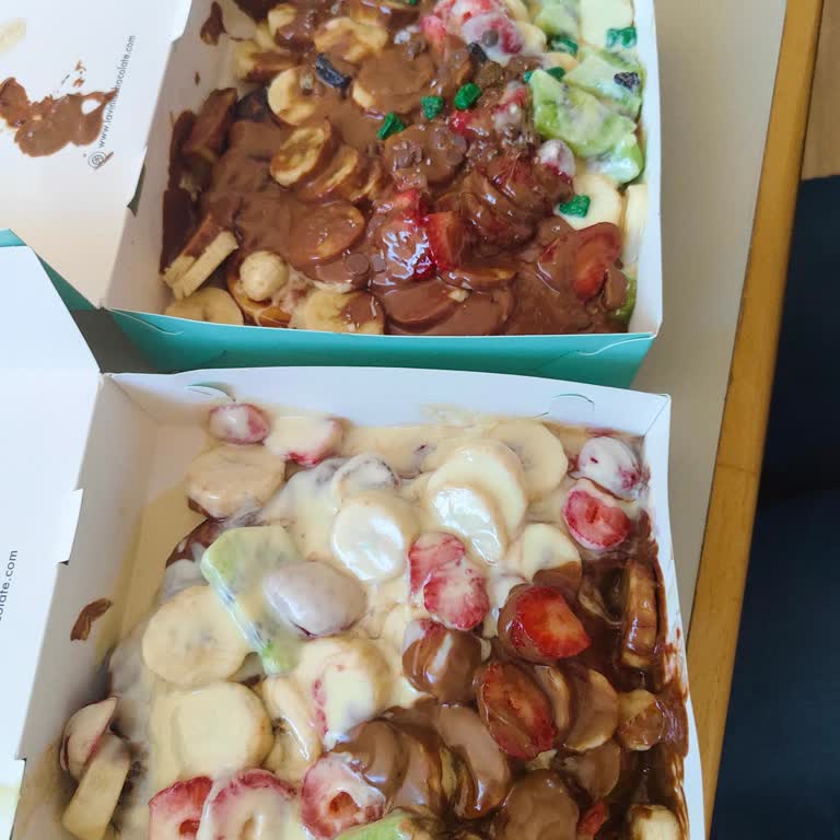 Yemeksepeti Waffle Siparişim Özensiz Taşındı, Mağduriyetimin Giderilmesini İstiyorum