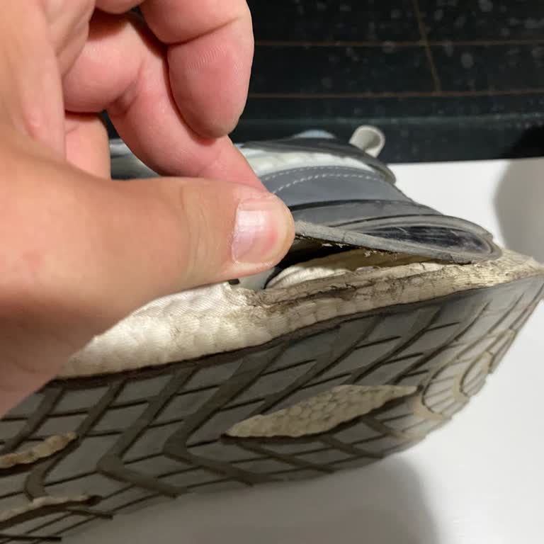 Ayakkabı Tabanı Tekrar Ayrıldı, Değişim Talebi Karşılanmadı