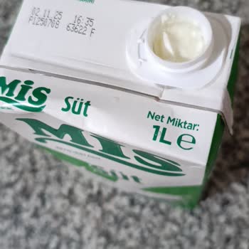 Son Kullanma Tarihi Geçmemiş Süt Bozuk Çıktı Mağduriyet Yaşadım