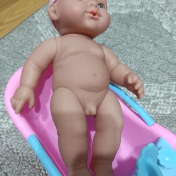 Oyuncak Bebeğin Cinsiyet Detayı Nedeniyle Uygunsuz İçerik Ve Değişim Talebi