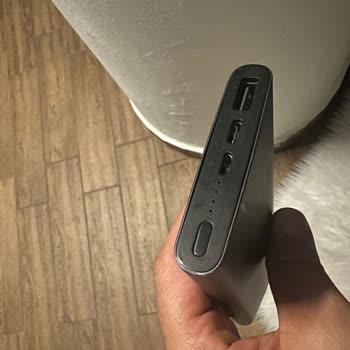 Az Kullanılan Powerbank'te Şaşırtıcı Batarya Şişmesi Ve Güvenlik Riski