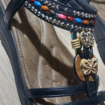 Aldığım Sandaletin Taşları Sürekli Düşüyor, Mağduriyetim Giderilmiyor