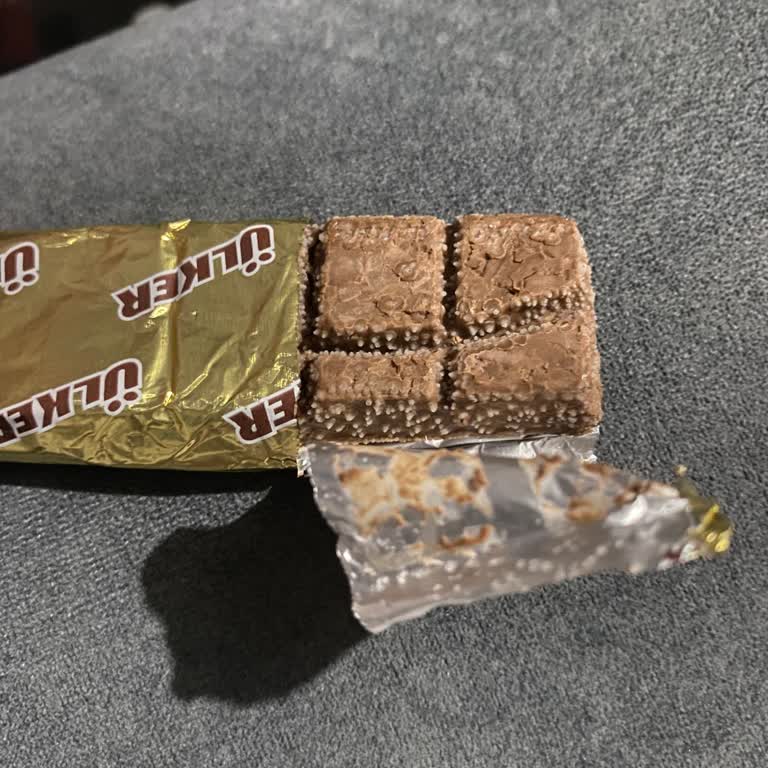 Aldığım Çikolatada Beklenmedik Koku Ve Lekelerle Karşılaştım