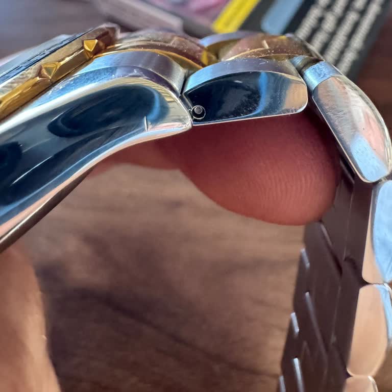 Satın Aldığım Saatte Çizik Çıkması Ve Mağaza İlgisizliği