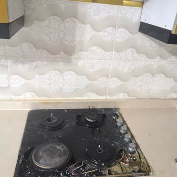 Beko Fırın Setinde Ani Patlama Ve Güvenlik Endişesi