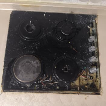 Beko Fırın Setinde Ani Patlama Ve Güvenlik Endişesi