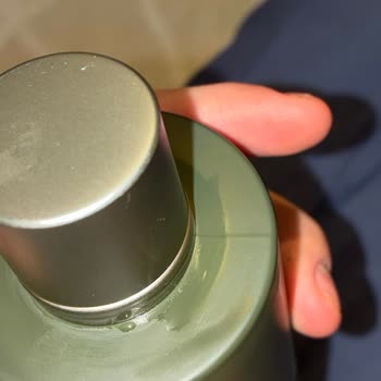 Satın Aldığım Parfümde Sızdırma Problemi Ve Acil Değişim Talebi