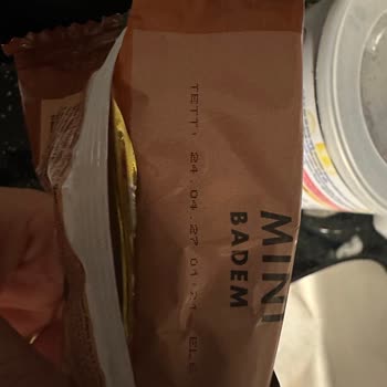 Migros Sanal Marketten Aldığım Magnum Mini Badem Küflü Çıktı