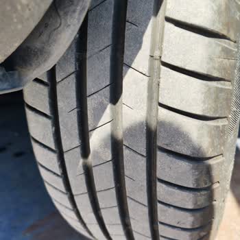 Garanti Kapsamında Red Edilen Lassa Lastik Yarılması Ve Müşteri Memnuniyetsizliği