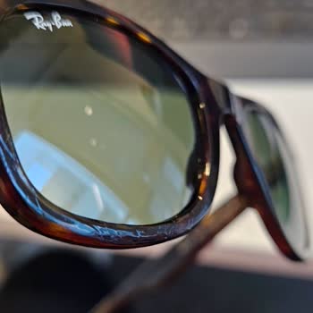Rayban Gözlük Çerçevesinde Hızla Artan Renk Atması Ve Soyulma Sorunu