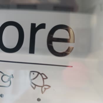 2162 NFB Beş Çekmeceli Derin Dondurucu Çekmeceleri Çizik Geldi