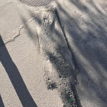Kazılan Yol Çocuklar Ve Araçlar İçin Tehlike Saçıyor, Çözüm Bekliyoruz