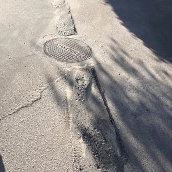 Kazılan Yol Çocuklar Ve Araçlar İçin Tehlike Saçıyor, Çözüm Bekliyoruz