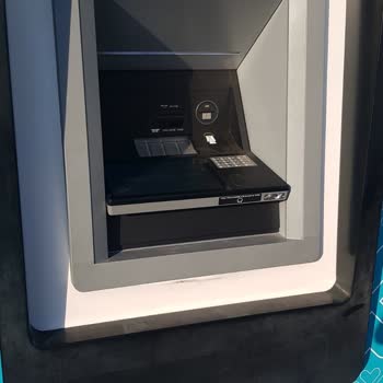 ATM’de Sıkışan Para Nedeniyle Mağduriyet Ve Geciken Çözüm Talebi