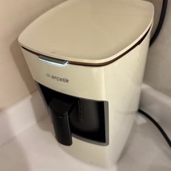 Arçelik Telve Kahve Makinesinde Kendiliğinden Oluşan Çatlak Ve Servis Mağduriyeti