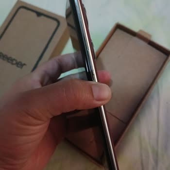 Aldığım İki Reeder S19 Telefonda Arızalı Çıktı, Mağaza Çözüm Sunmuyor