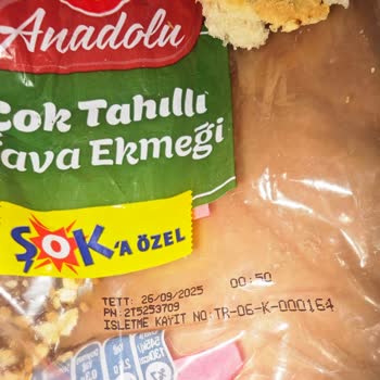 UNO Çok Tahıllı Tava Ekmeğinden Çıkan Kıl Ve Siyah Kitle Hijyen Endişesi Yarattı