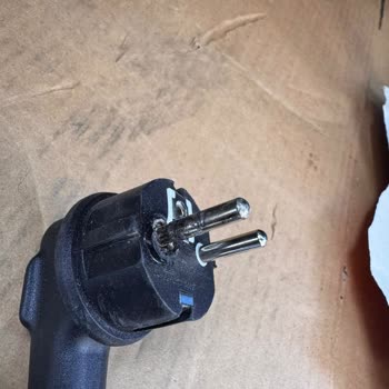 Şarj Kablosunda Yanık Oluştu, Garanti Kapsamında Değişim Talebi