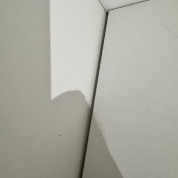 Montaj Hatası Nedeniyle Kitaplık Kullanılamaz Halde Teslim Edildi