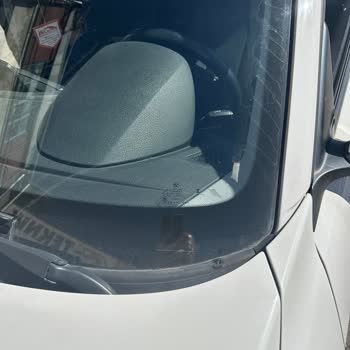 BMW 1.18 Cam Fitilleri Kısa Sürede Çatladı Ve Deforme Oldu