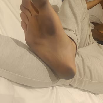 Satın Aldığım Polaris Terlik Ayakta İz Ve Boya Sorunu Yarattı