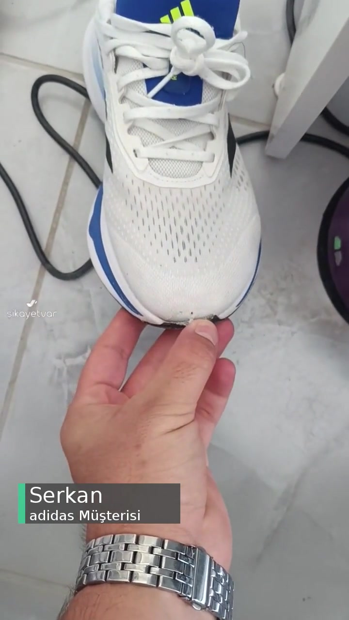 Adidas Değişim Kabul Etmiyorlar videonun kapak resmi