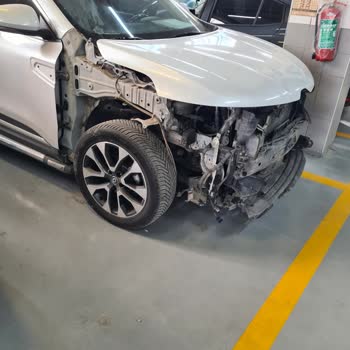 Renault Servisinde Yedek Parça Ve İkame Araç Mağduriyeti