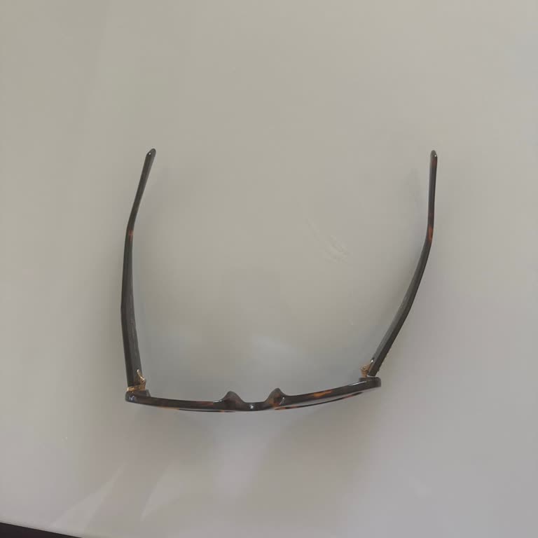 Gözlükte Tekrarlayan Amblem Sorununa Çözüm Bekliyorum