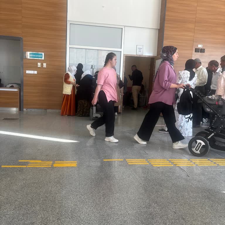 Hastanede Ultrason Sırası İçin Saatlerce Bekletildik, Çözüm Sunulmadı