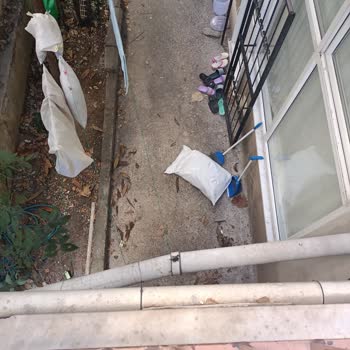 Sürat Kargo, Kargo Paketi Yüksekten Atıldı, Paket Patladı Ve Zarar Oluştu!