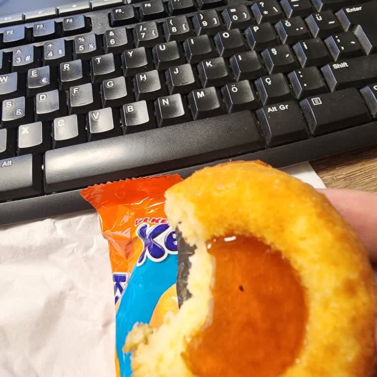 Kekstra Portakallı Kekin Jölesinde Siyah Nokta Şüphesi