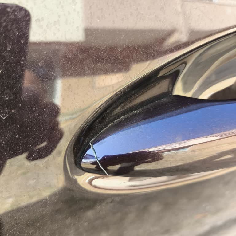 Garanti Kapsamında Kapı Kolu Çatlaklarına Çözüm Sunulmuyor