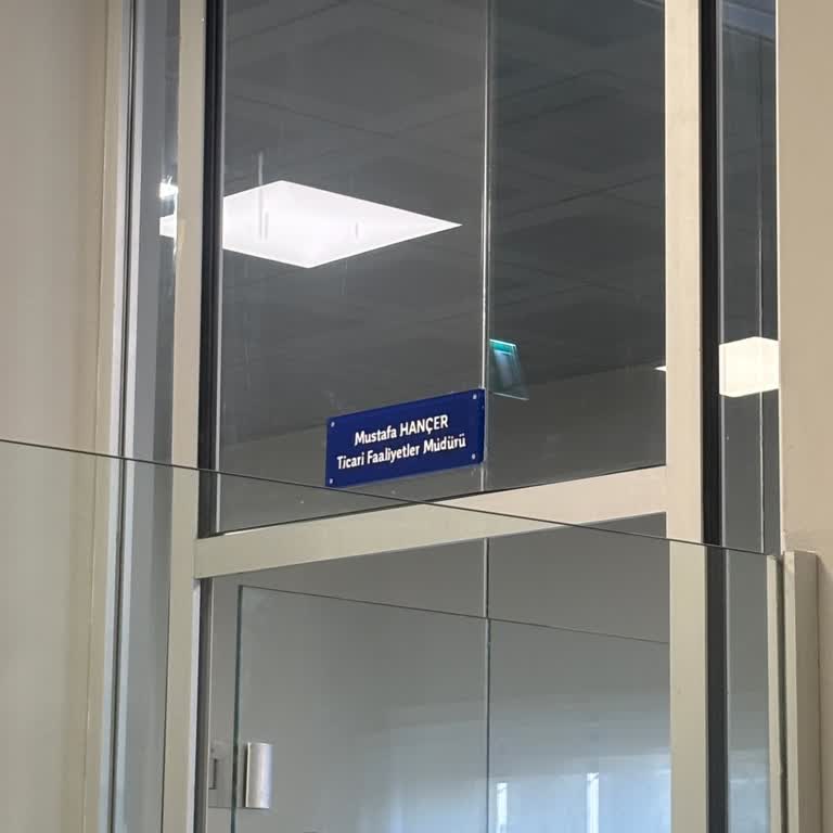 Uzun Bekleme Süresi Ve Kaba Personel Davranışı Mağduriyet Yaratıyor