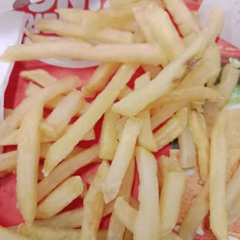 Burger King Şubesinde Bozuk Ve Çiğ Patates Sorunu