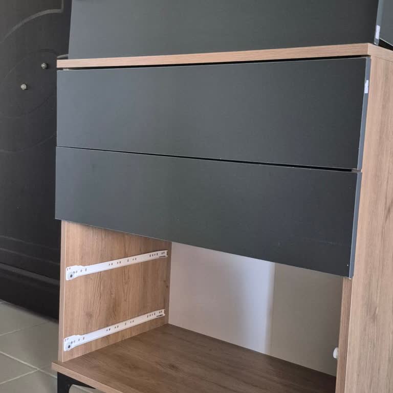 Eksik Parça Nedeniyle Kurulamayan Şifonyer Ve Geciken Çözüm