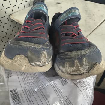 2 Haftada Yırtılan Ayakkabı İçin Skechers'tan Çözüm Alamadım