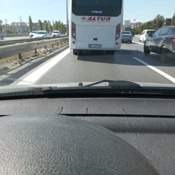 Altur Personel Servisi Sürücüsünün Tehlikeli Ve Saygısız Davranışı