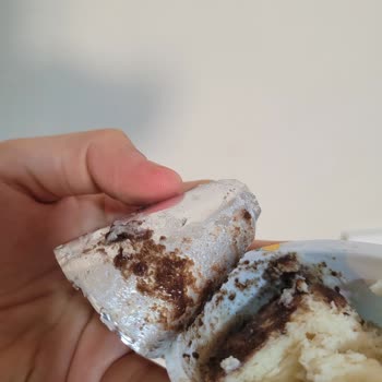 Aldığım Ozmo Sürpriz Yumurta Erimiş Ve Bozulmuş Çıktı, Geri Ödeme Talep Ediyorum