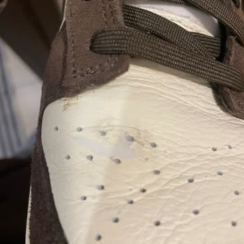 Yeni Alınan Nike Sneaker'da Deri Kalkması Ve Garanti Kapsamında Red