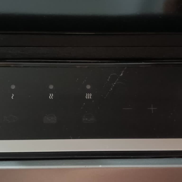 Çizikli Gelen Tost Makinesi İçin İade Ve İletişim Sorunu