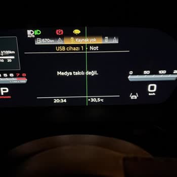 Sıfır Audi A3 Ekranında Piksel Hatası Ve Yetkili Servisten Çözüm Alamadım
