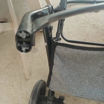 Bebek Arabası Tekeri Kırıldı, Satıcı Ve Garanti Firması Çözüm Sunmuyor