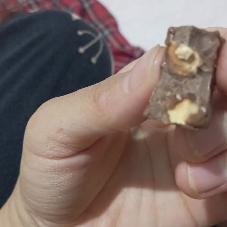 Bayat Ve Kötü Kokulu Fındıklı Çikolata Çocuklarımı Mağdur Etti