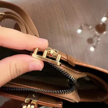 Aldığım Çantanın Sapı Kısa Sürede Koptu, Çözüm Sunulmadı