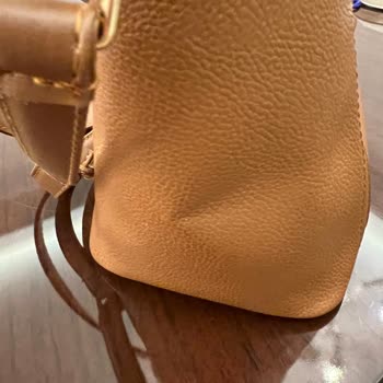 Aldığım Çantanın Sapı Kısa Sürede Koptu, Çözüm Sunulmadı