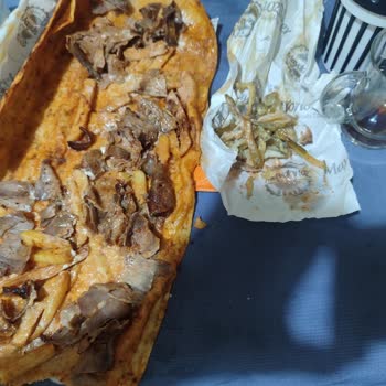 Maydonoz Döner Soğuk Ve Bayat Dürüm, Yetersiz Müşteri Hizmeti