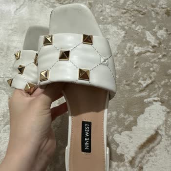 Nine West Kısa Sürede Metal Parçası Kopan Terlikte Mağduriyet