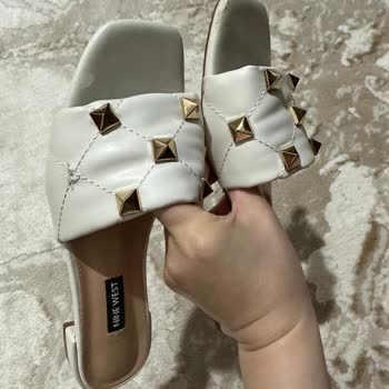 Nine West Kısa Sürede Metal Parçası Kopan Terlikte Mağduriyet