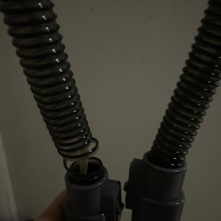 Yeni Alınan Koltuk Yıkama Makinesi Arızalı Çıktı, Servise Ulaşılamıyor